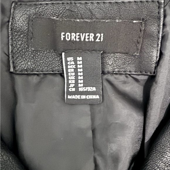 Forever 21 Black Faux Leather Jacket Womens Medium - Picture 6 of 6